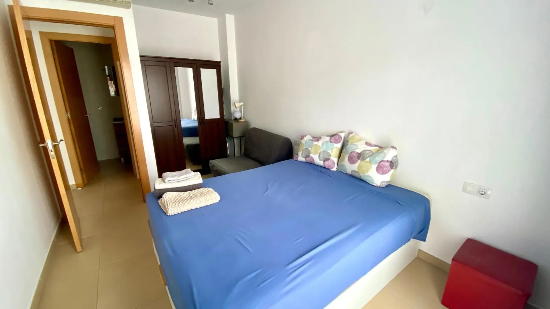 Apartamento Tranquilo Y Con Terraza Terrassa