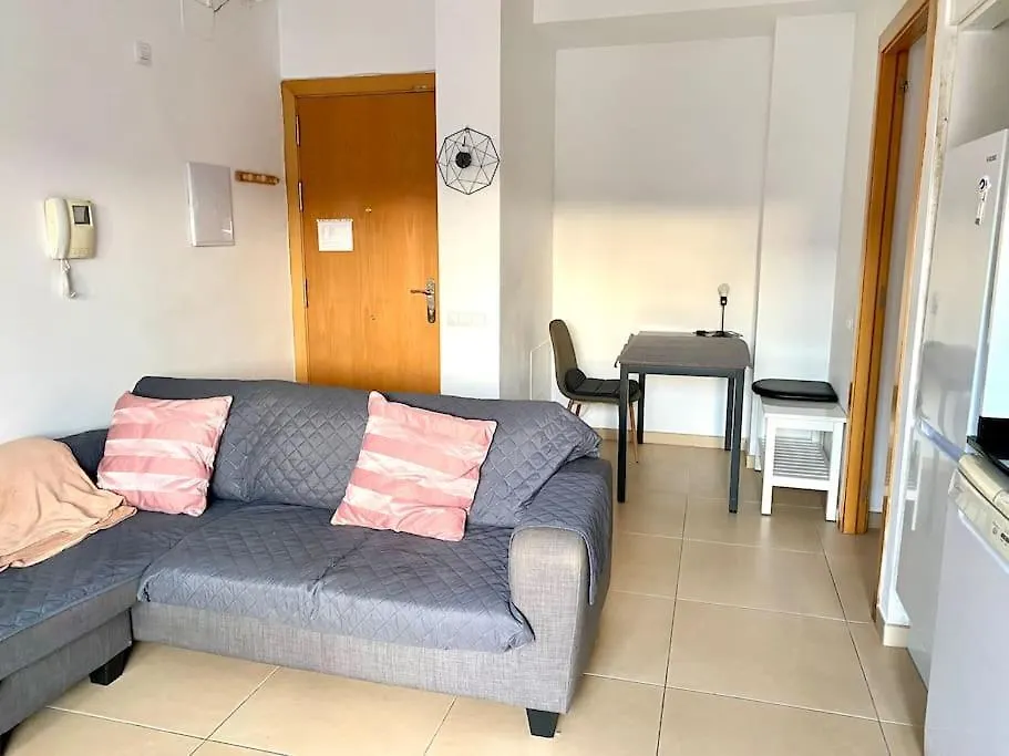 Apartamento Tranquilo Y Con Terraza Terrassa 0*,  España
